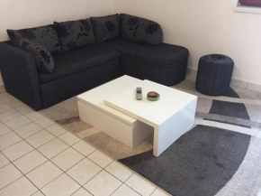 Гостиница Toni Apartment  Новалья